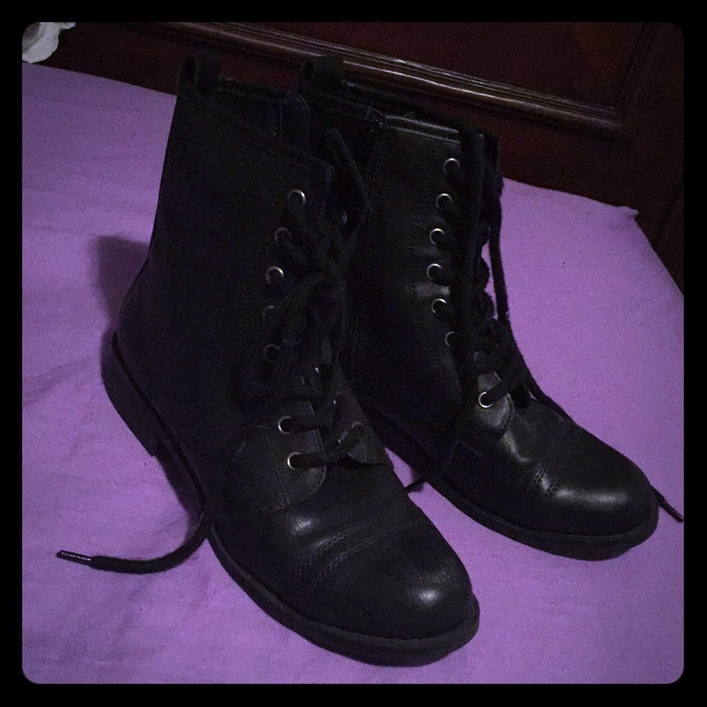 so black boots